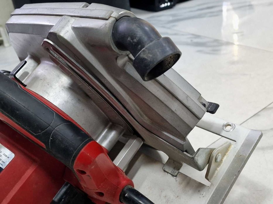 Milwaukee Ръчен циркуляр CS 85 SB, 235 mm, 2200 W