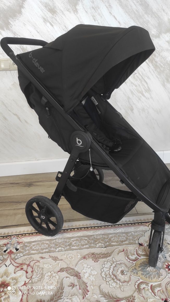 Продается коляска Britax