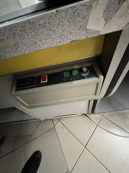 Хладилна витрина