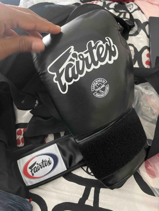 Боксови ръкавици Fairtex 12oz