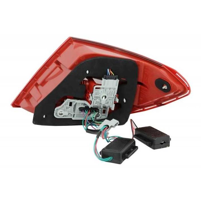LED задни светлини W204 Седан 2007-2014  Facelift дизайн. НОВИ СТОПОВЕ