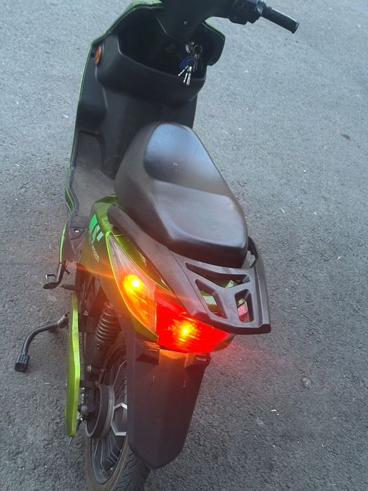 Vând scuter fără permis