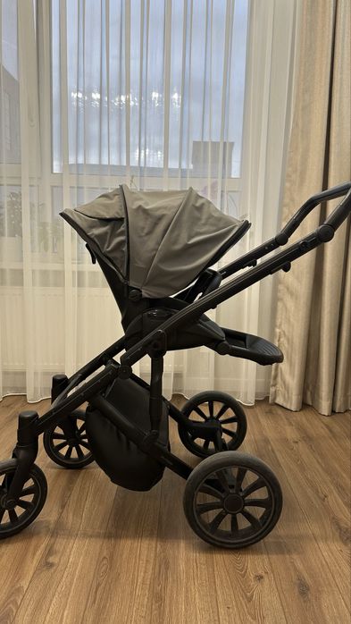Коляска с автолюлькой 3 в 1 Anex m type серого цвета