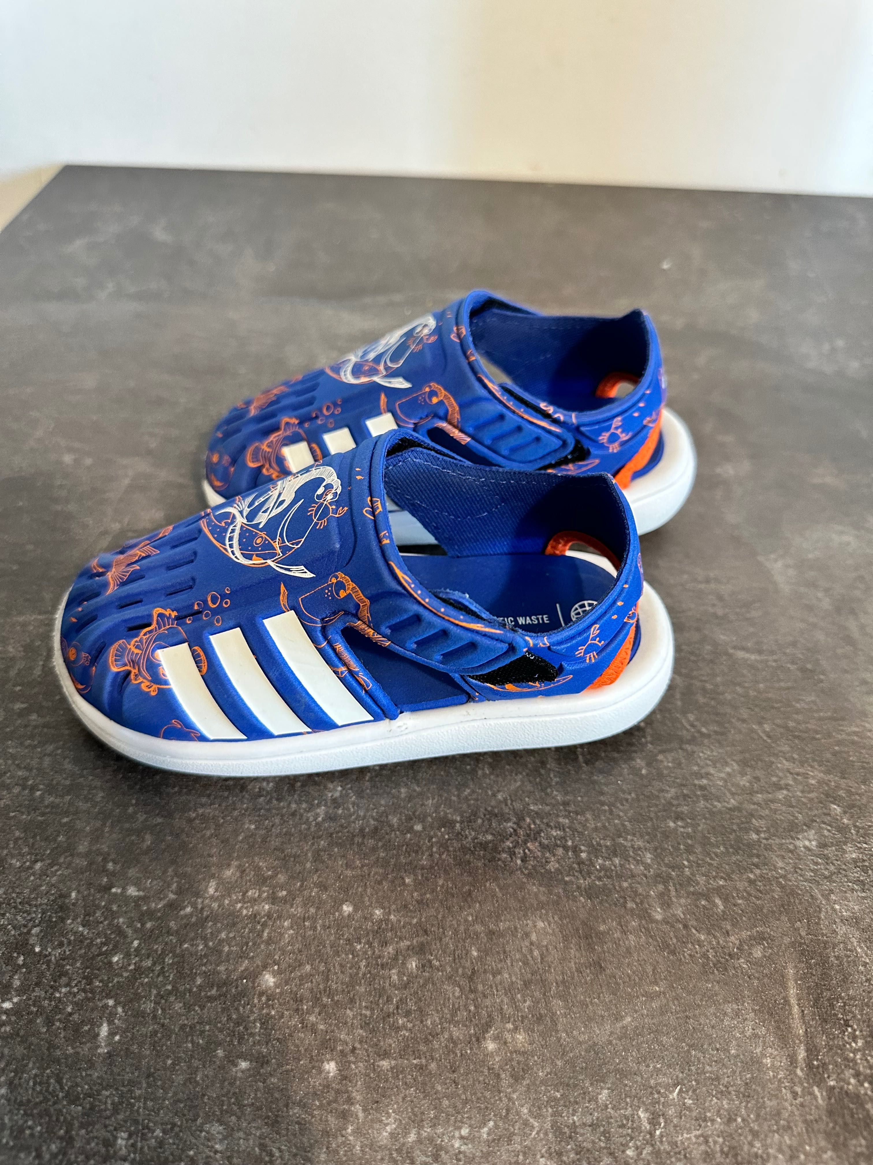 Sandale ADIDAS X Disney Finding Nemo and Dory marimea 26/ US 8K