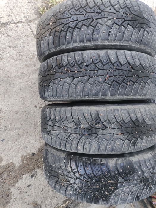 продам резину на 15