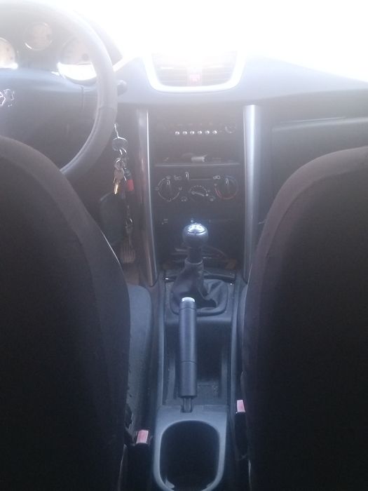 Peugeot 207 sw an 2008