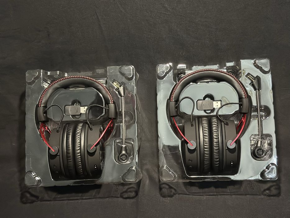 Hyperx Alpha Wireless black red