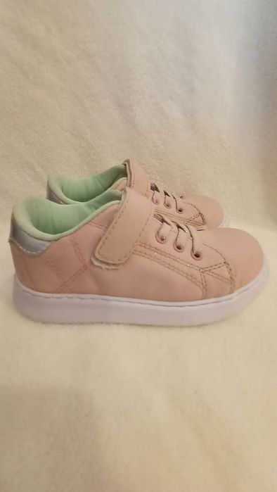 Запазени обувки LC Waikiki за момиче, номер 29