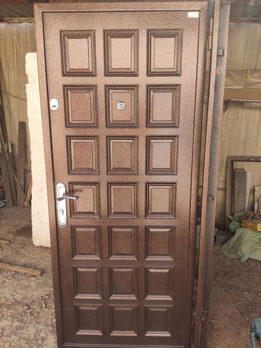 Железная дверь дутая