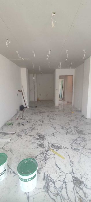 Лепене плочки, ремонт на баня