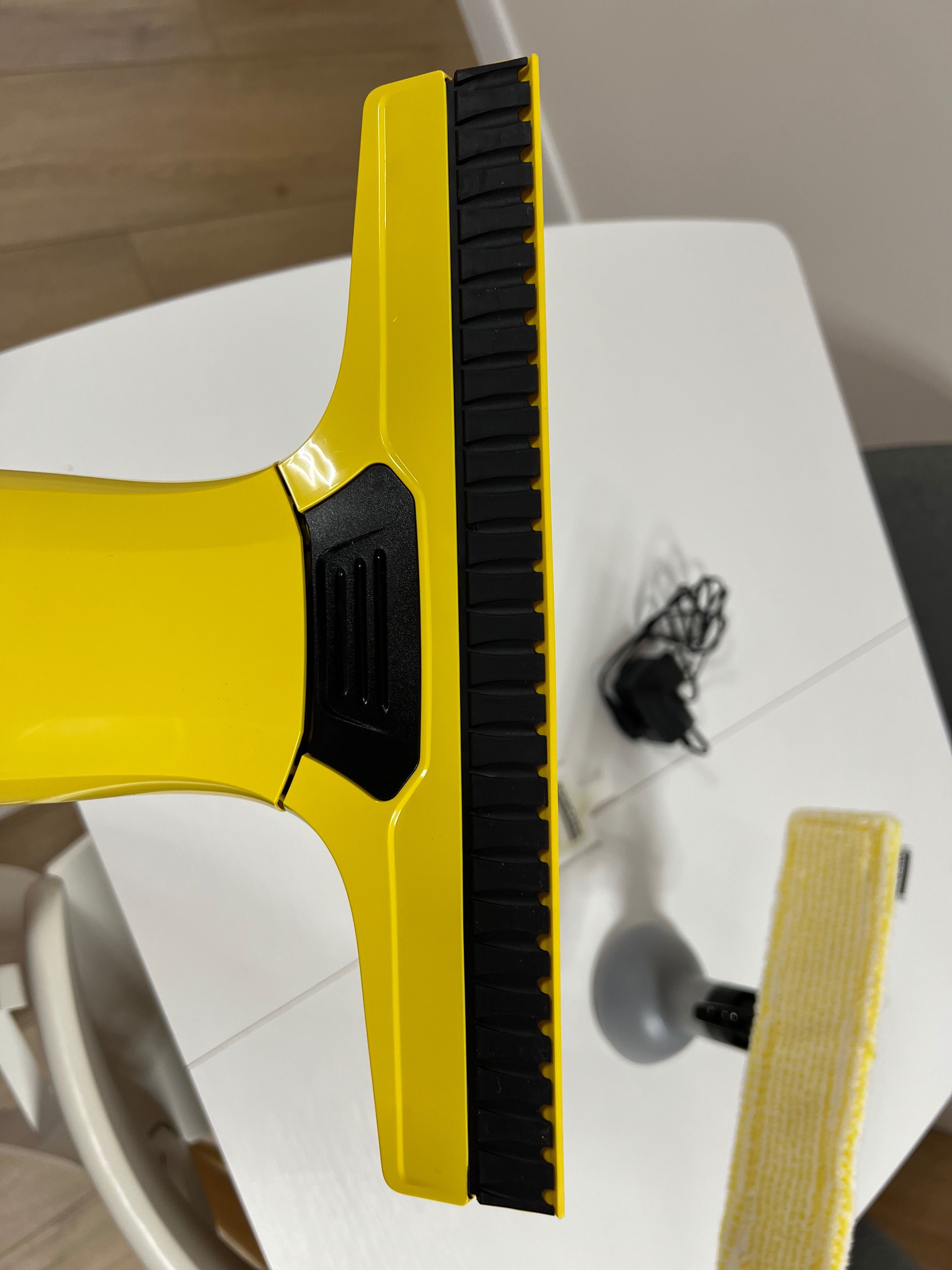 Стъклочистачка Karcher VW6 PLUS