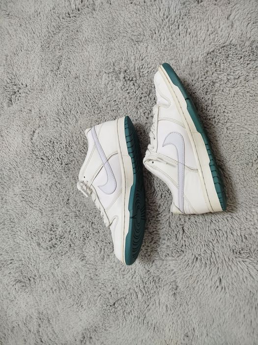 Adiasi Nike Dunk Low albi marimea 40