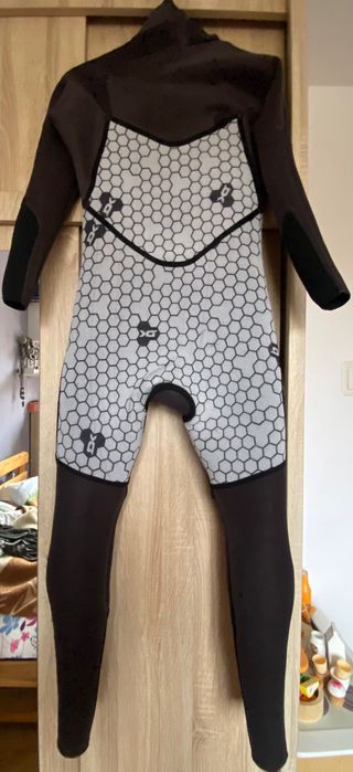 Неопрен за Кайт/Уинд/Уинг/Сърф Dakine Mission CZ 5/4/3 Size L Нов