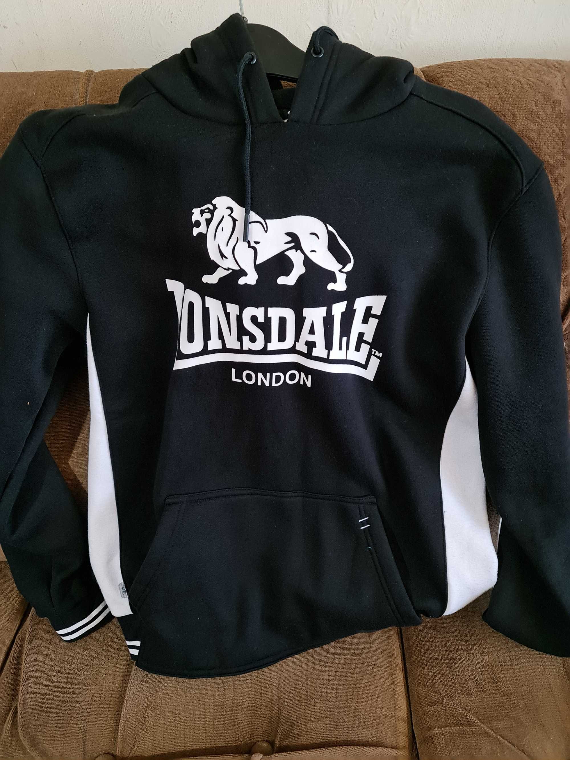 Lonsdale суичъри и горнище