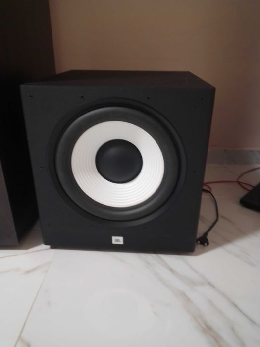 Активен субуфер jbl a120p топ състояние
