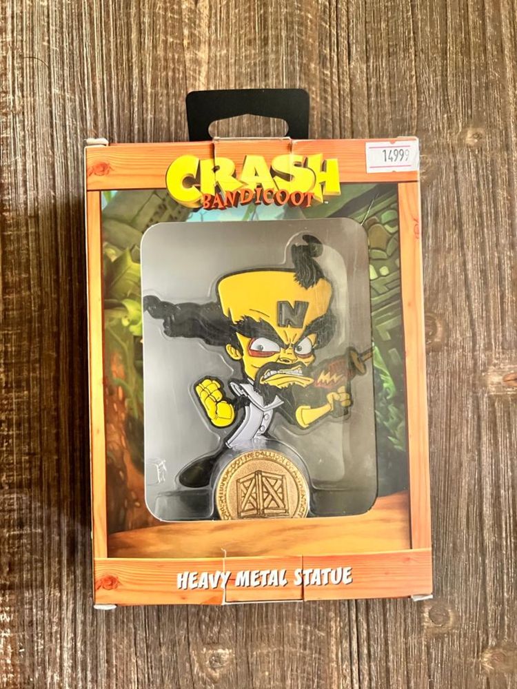 Продам железную статуэтку DR. Neo Cortex