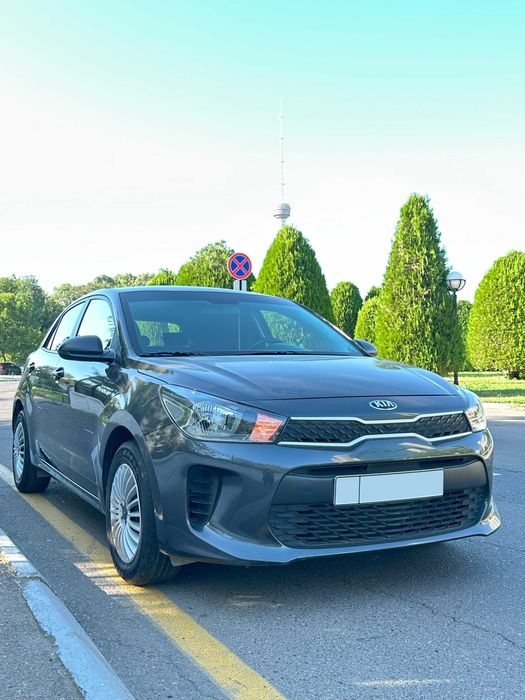Продается Kia Rio 2018г (82 тыс пробег) Цвет Темно-Серый