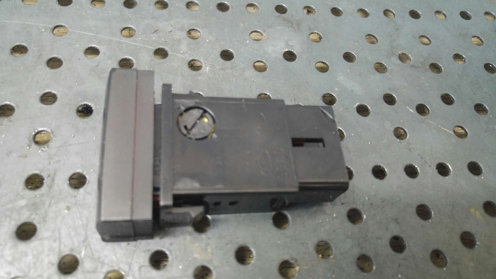 Buton avarii hyundai santa fe 2 cm