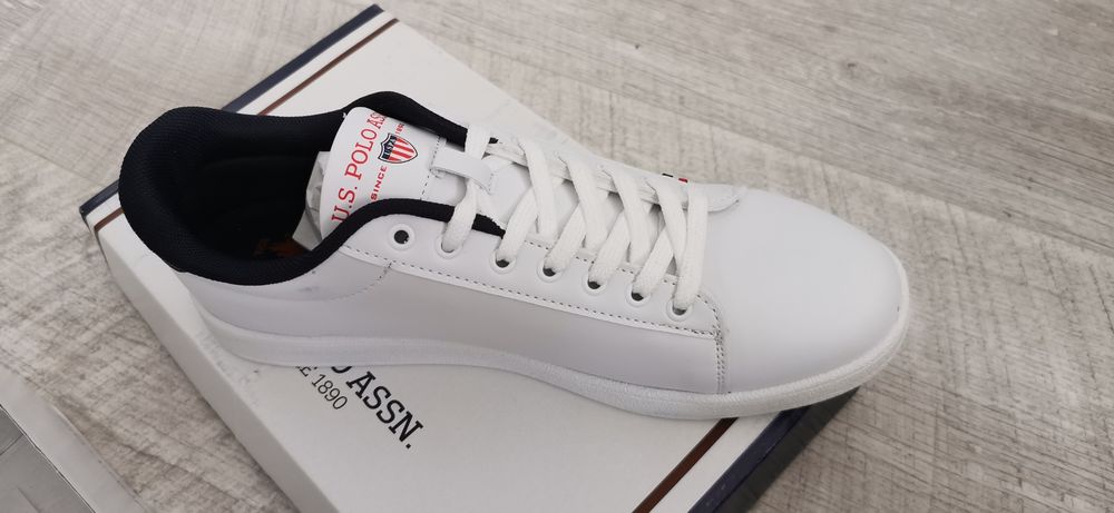 Vând adidasi U.S. POLO ASSN.