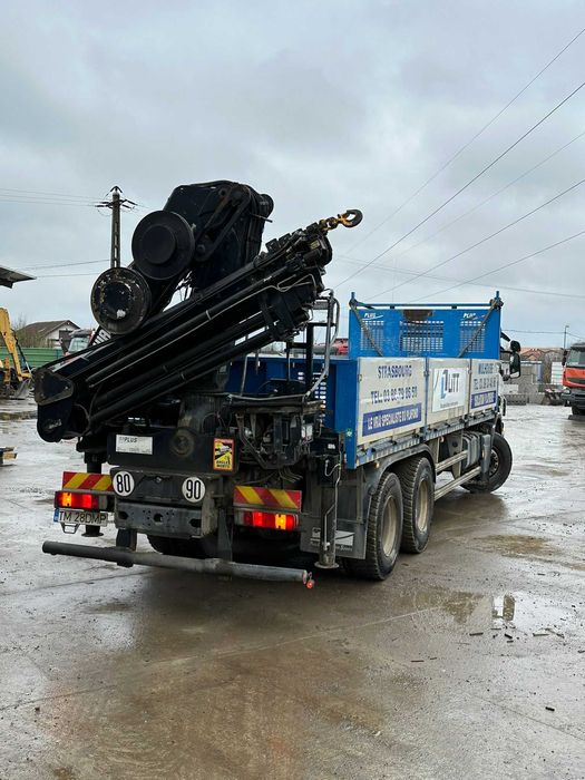 Inchiriez camion cu macara