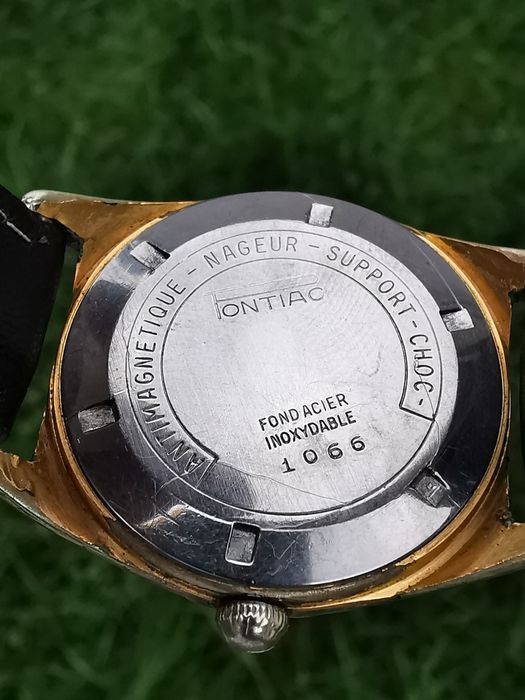 Ceas Pontiac Nageur -Întoarcere manuala -32 mm -Funcționează excelent