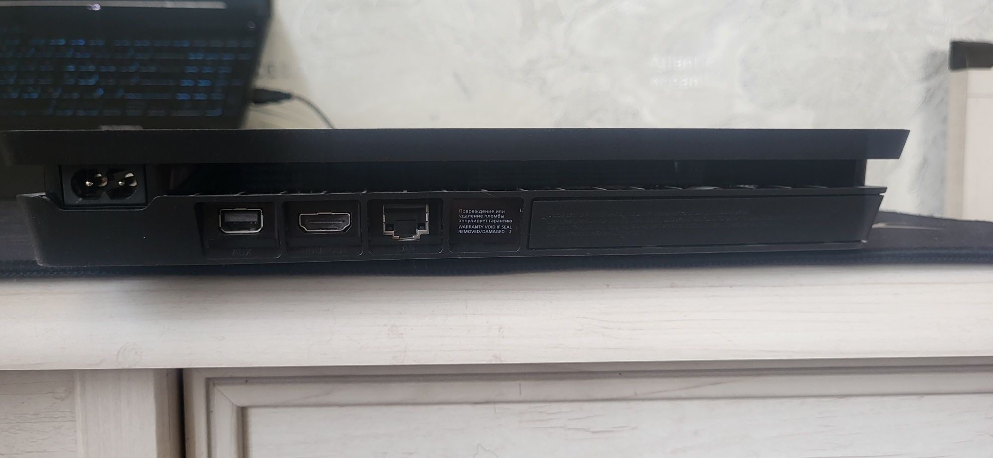 Идеальная PS4 Slim 1 ТБ | Почти не использовалась