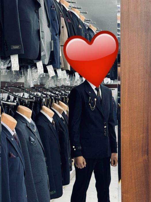 Прадаётся Кастюм