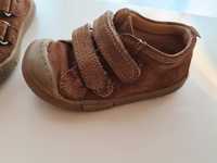 Vând pantofi tip barefoot Lasocki Kids nr 23