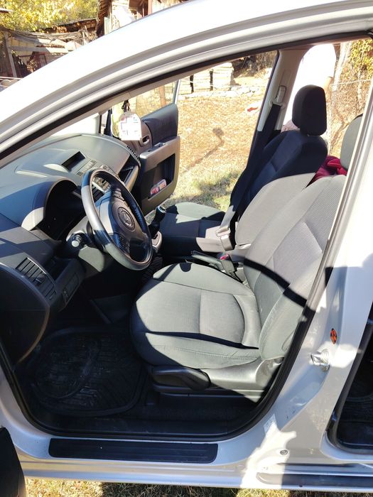 Vand Mazda 5 ,7 locuri , an 2009