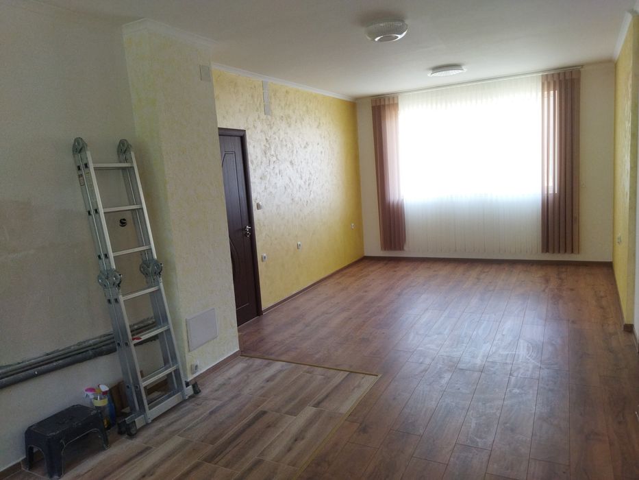 Продава тристаен апартамент в гр.Смолян