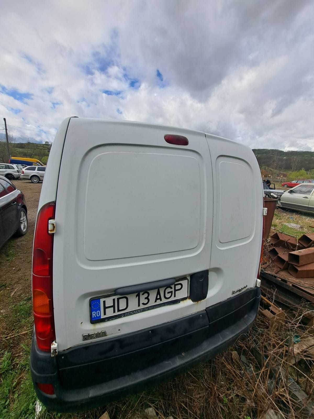 Dezmembrez Renault Kangoo 1.5 DCI an fabricație 2006