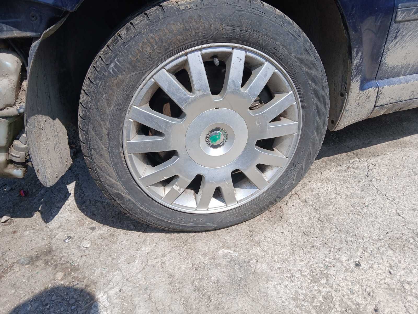 Skoda Superb 2.8 V6, 2003 г на части