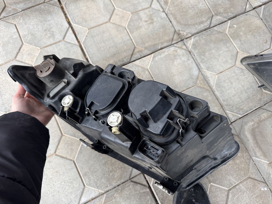 Фарове за BMW e90