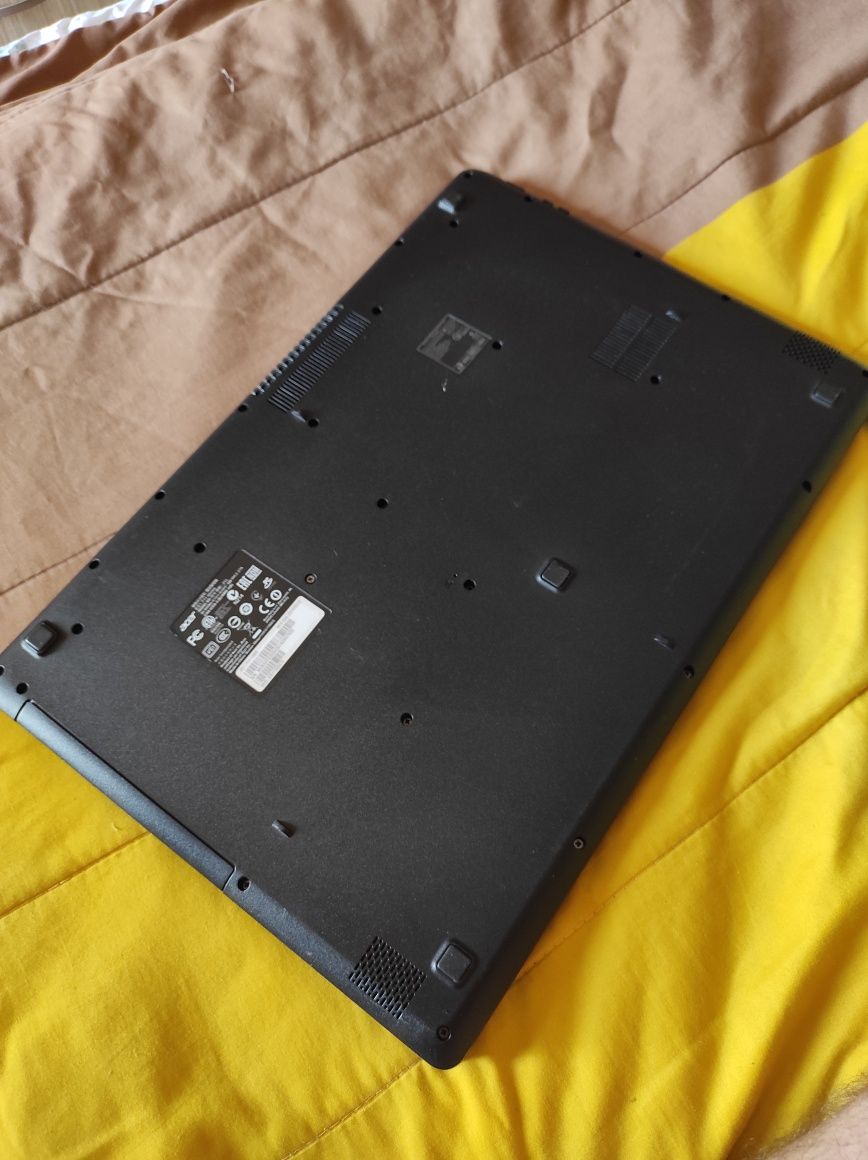 Acer Aspire E 17"