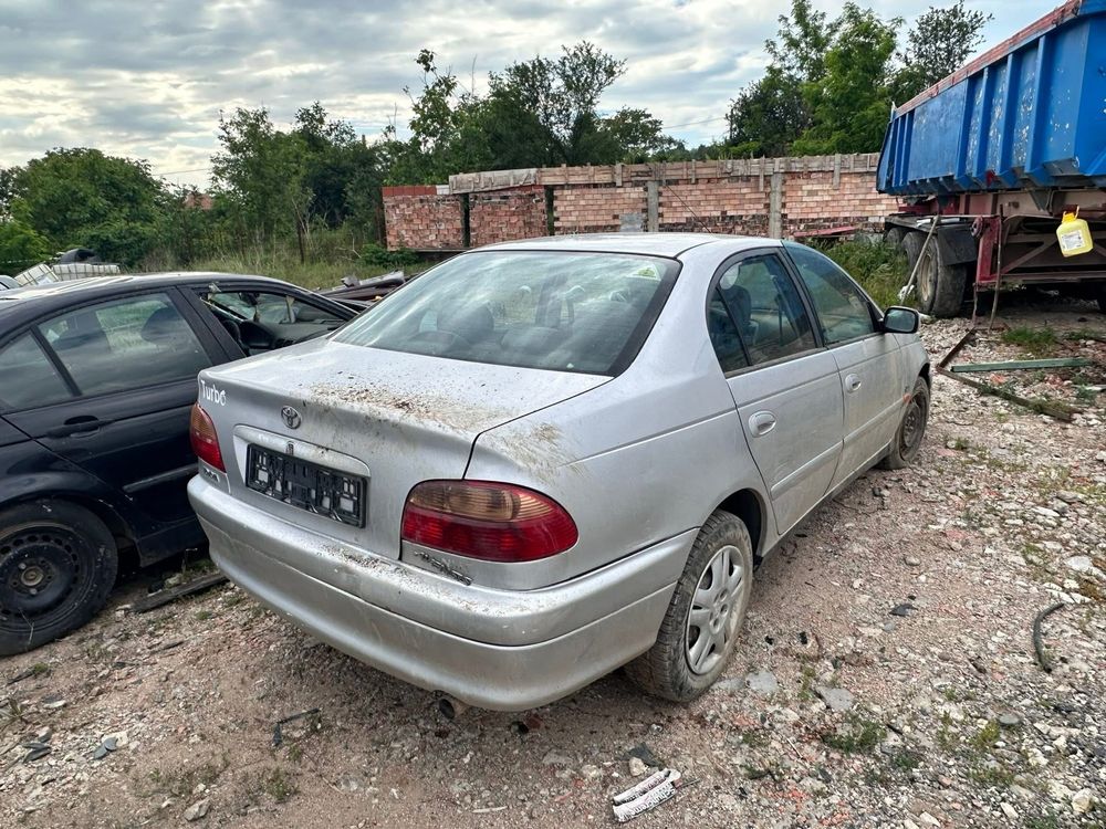 На части Toyota Avensis 2.0D D-4D