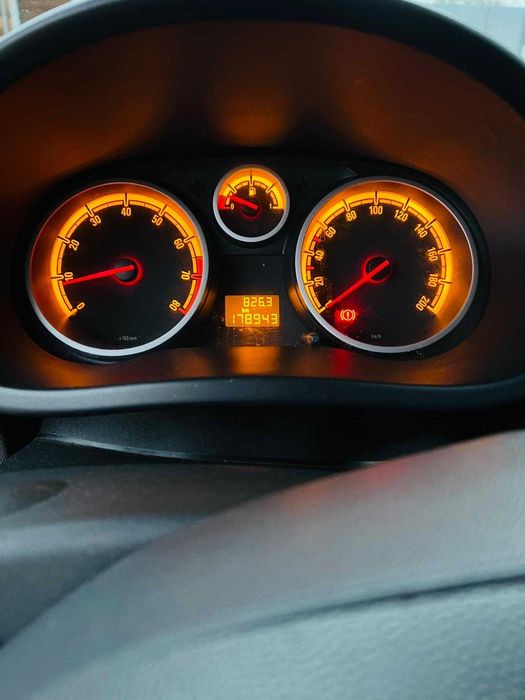 Vand opel corsa motor1000 benzina