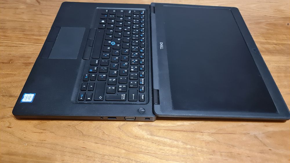 Dell Latitude 5490