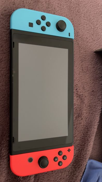 Nintendo Switch Red/Blue (Синьо/Червено)