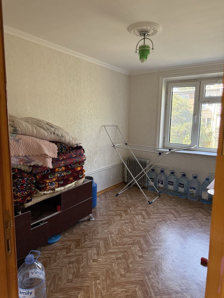 Сдается в аренду 3х ком.кв на 3 этаже Азиз базар