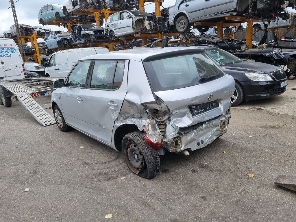 Dezmembrez Skoda Fabia 2 motor 1.6TDI 75cp CAYA dezmembrari  cutie viteze manuala 5+1 trepte