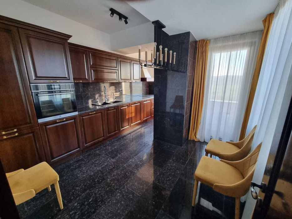Apartament cu 2 camere Pacurari, 100 mp