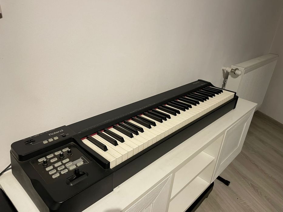 Roland RD-64 Digital Piano – Stage Piano Compact & Profesionist