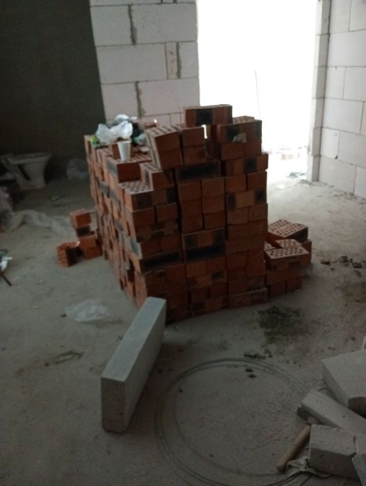 Кирпич продам...