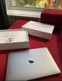 Продам MacBook Air m1 в состоянии нового