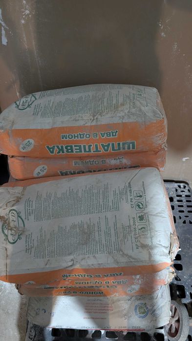 Остатки стройматериалов - шпатлевка, гипрок (гипсокартон)