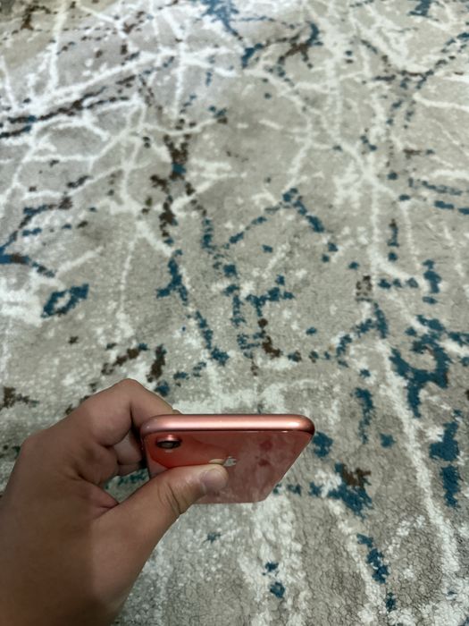 iphone xr sotiladi