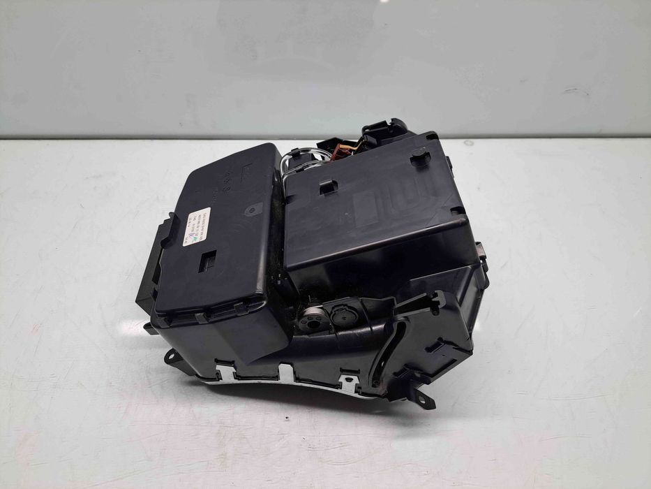 Scrumiera Mercedes Clasa C Combi (W205) [Fabr 2015-prezent] A205680021