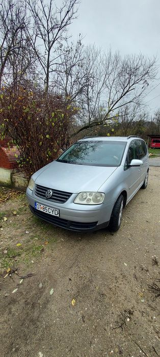 Vând VW Touran 1.9