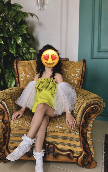 Тройка для фотосесий можно и для торжестаа