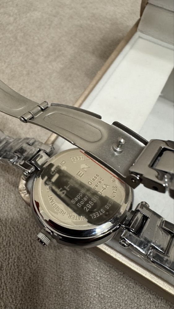Продам новые часы Casio